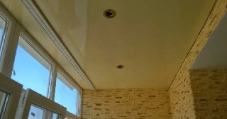 Натяжной потолок на балкон Шарыпово, цена 6200 руб.